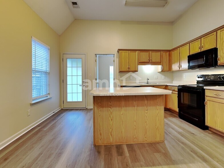 Building Photo - 10188 Kay Oak Cove