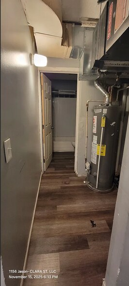 Building Photo - 1156 Jason Ave