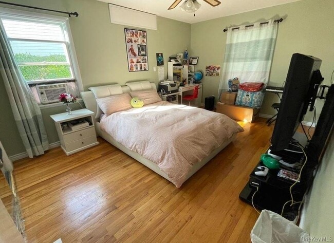 Building Photo - 54 Camden Pl