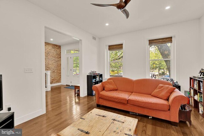 Building Photo - 4012 7th St NW