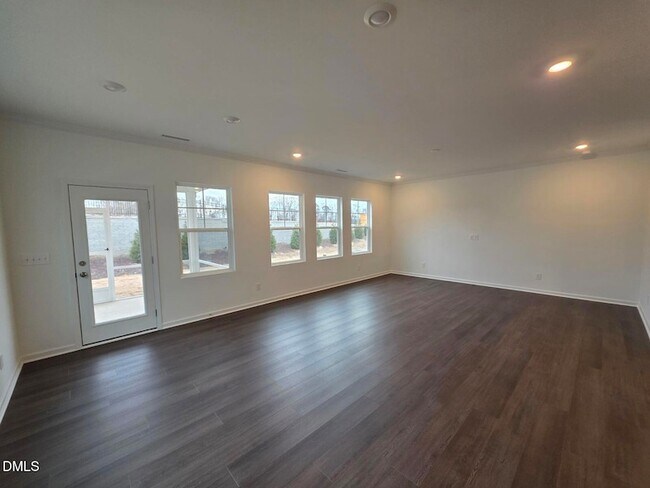 Building Photo - 178 S Finley Lndg Pkwy