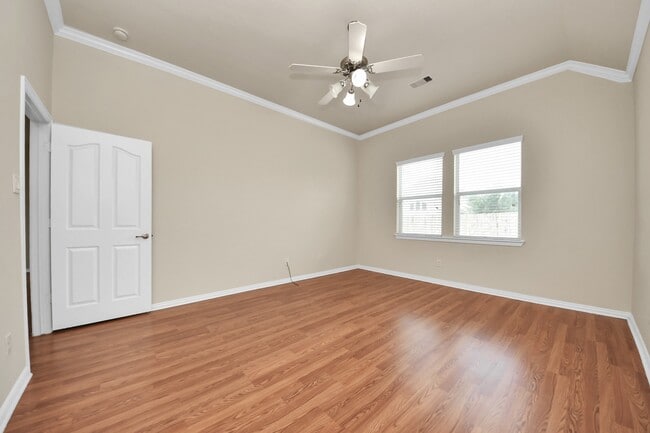Building Photo - 24503 Hikers Bend Dr