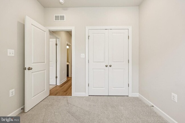 Building Photo - 7355 Mountaineer Dr