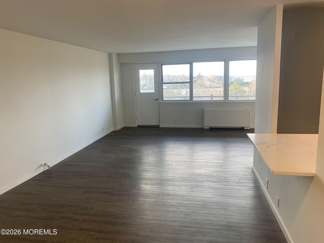 Building Photo - 10 Ocean Blvd