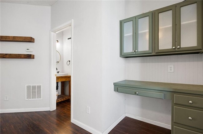 Building Photo - 134 Riverstone Commons Cir