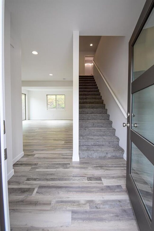 Building Photo - New South Hills Duplex Stunner!