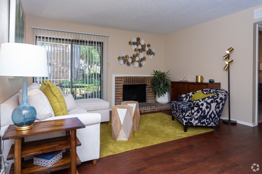 Raintree Apartments 8501 Millicent Way Shreveport LA 71115