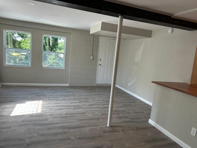 Building Photo - 3123 Wilmoth Rd