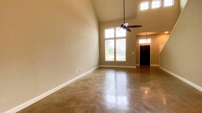 Building Photo - 3132 Stallion Dr