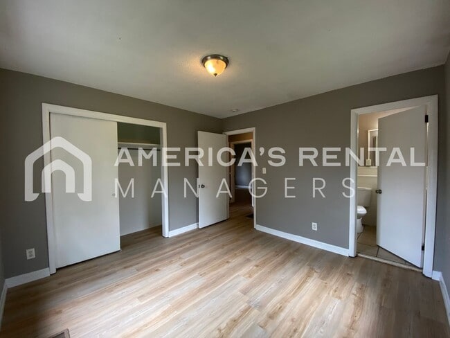 Building Photo - 4214 Fortson Ln NW