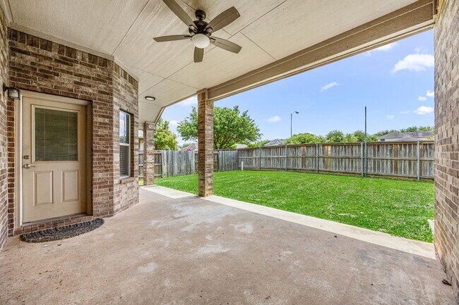 Building Photo - 5402 Hickory Harvest Dr