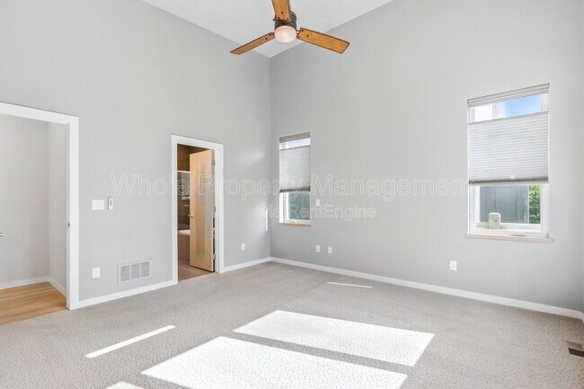 Building Photo - 1821 Blue Star Ln