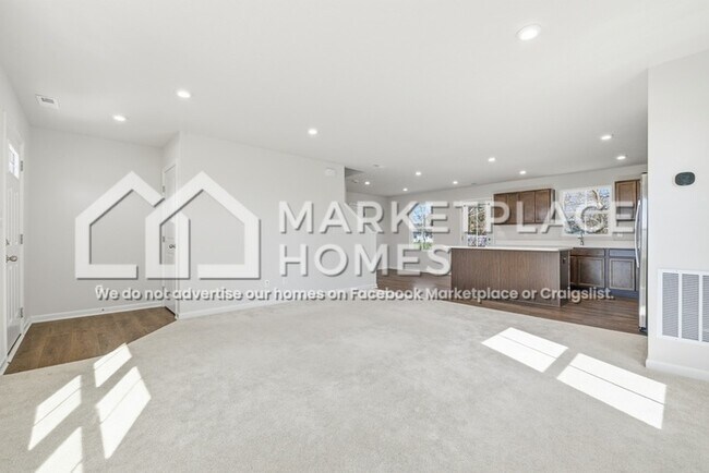 Building Photo - 1645 Juniper Ln