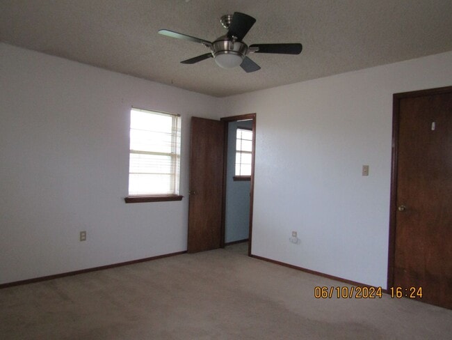 Building Photo - Great home located in Terrace Hills!