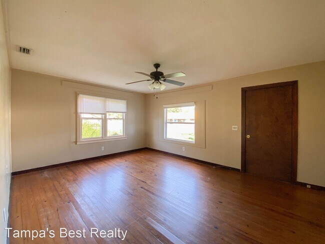 Building Photo - 2 br, 1 bath House - 830 N Combee Rd