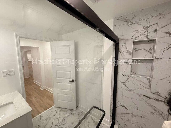 Building Photo - 10402 Laurel Ridge Way