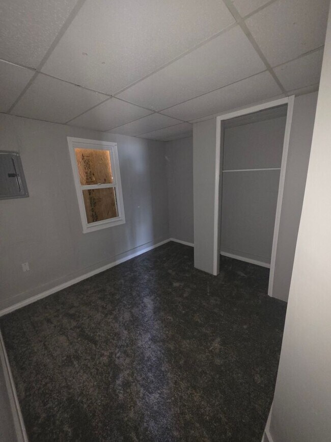 Building Photo - LIMITED TIME**NO APPLICATION FEE**1/2 OFF DEPOSIT**