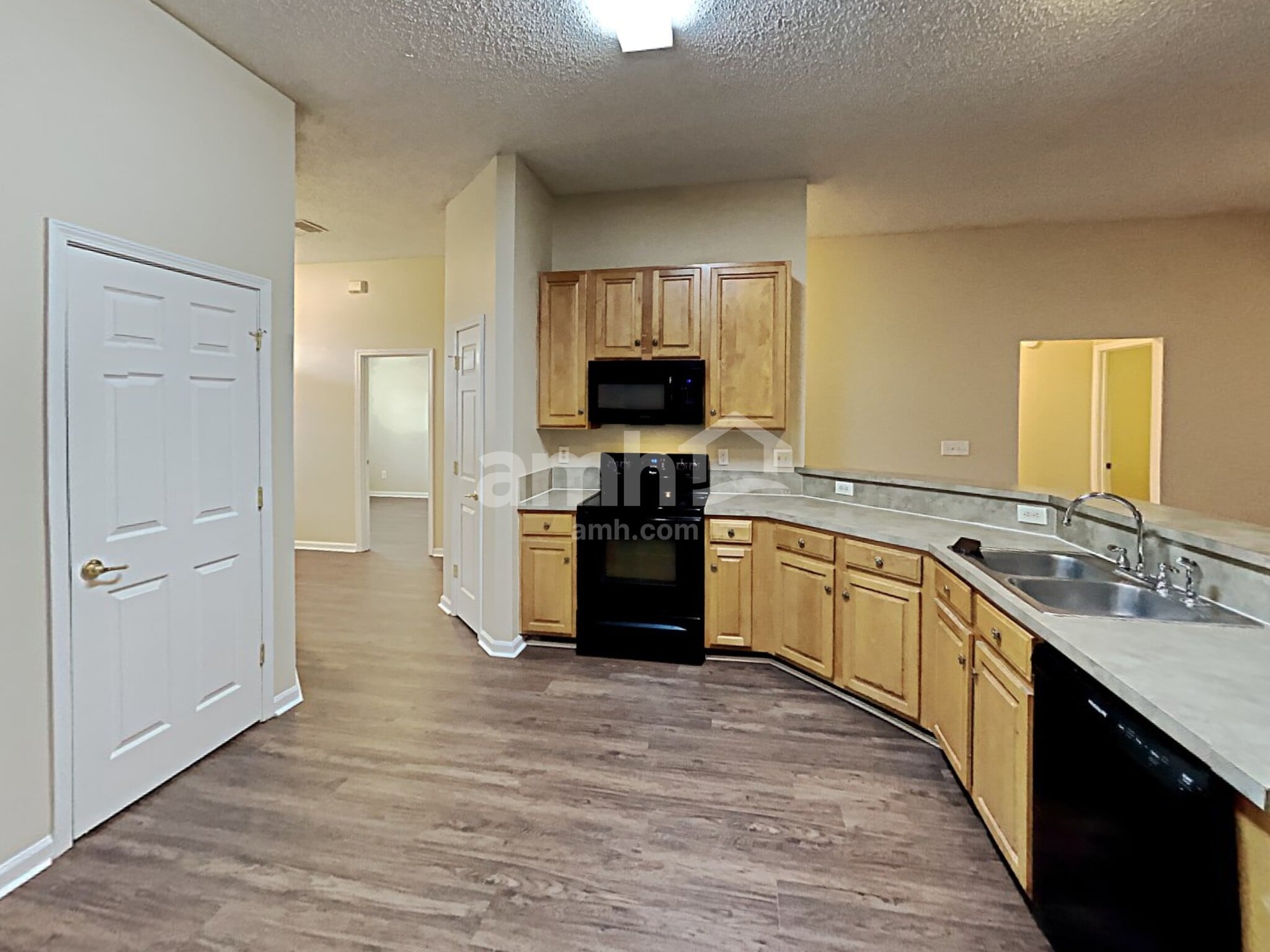 Building Photo - 2032 Frogmore Dr