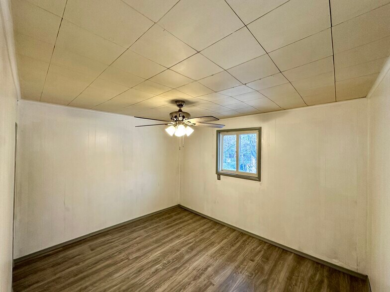 Building Photo - 923 Franklin Ave