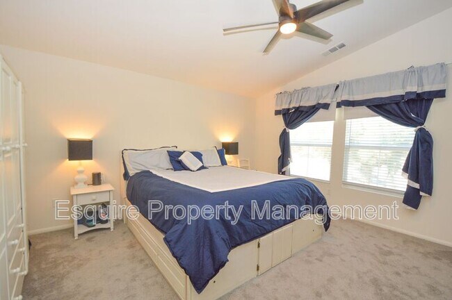 Building Photo - 4510 El Corazon Ct