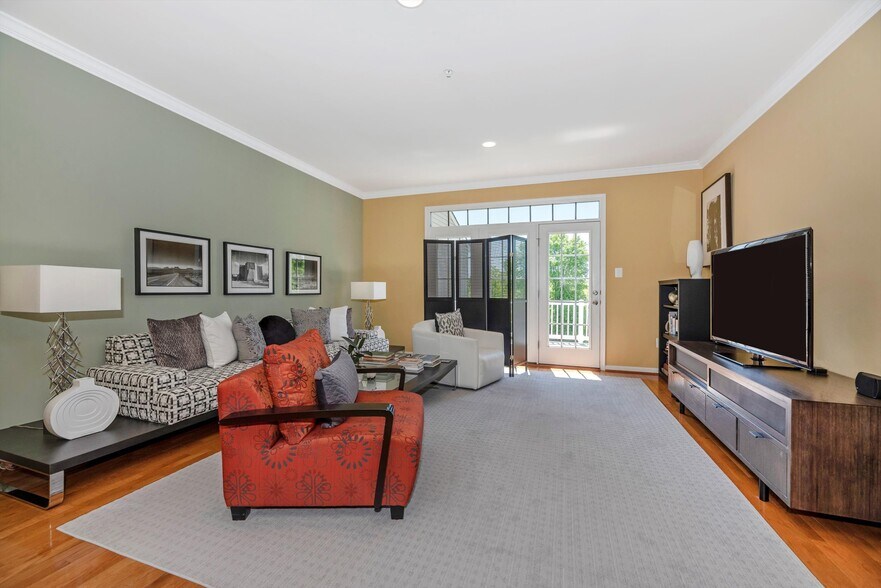 Family room - 2507 Mill Race Rd