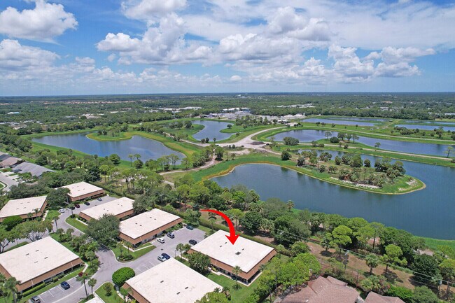 Building Photo - 104 Half Moon Cir