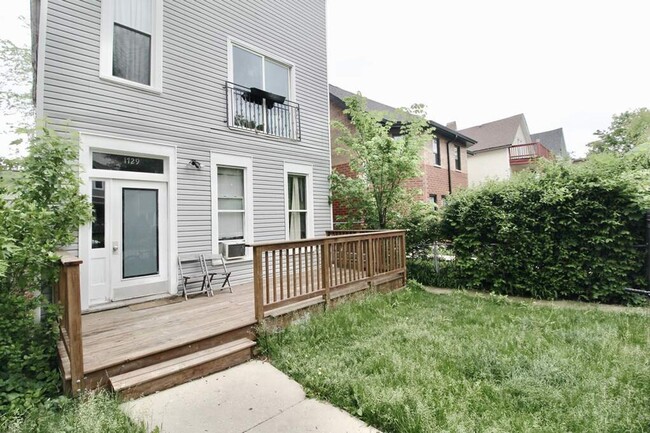Primary Photo - 1729 N Whipple St