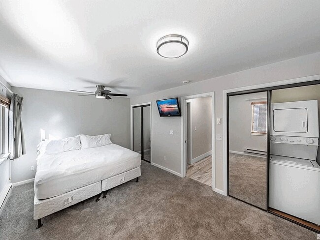 Building Photo - 360 Galaxy Ln
