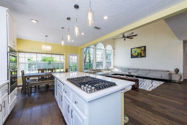 Building Photo - 14111 Manderly Dr