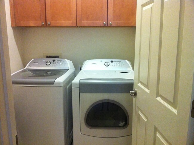 Building Photo - $4095 / 3BR - GORGEOUS NEWER MILPITAS HOME