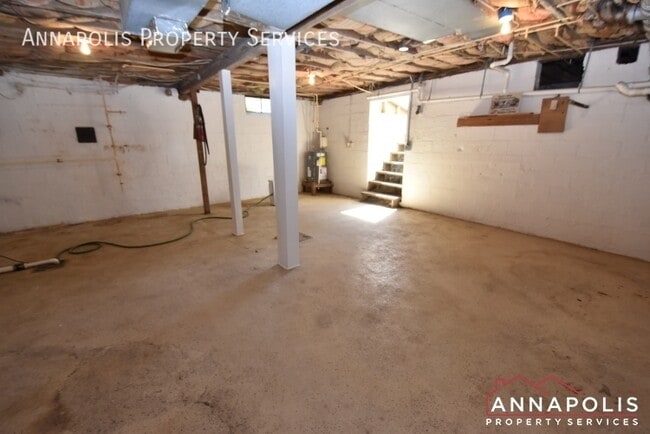 Building Photo - 3043 Riva Rd