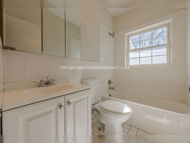 Building Photo - 1977 N Decatur Rd