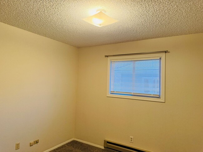 Building Photo - West End 4/2 - Amazing Location