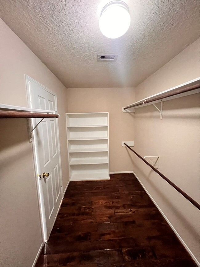 Building Photo - 4815 Wilderness Glen Ct