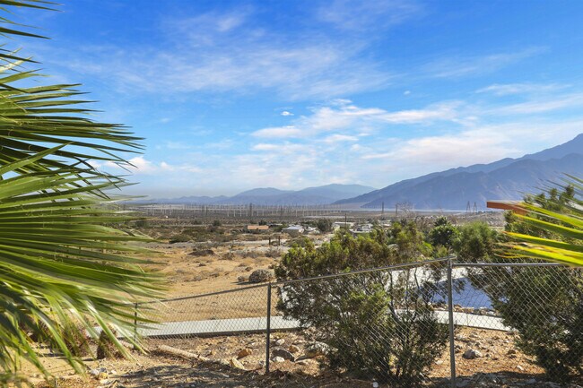 Building Photo - 60781 Painted Hills Rd