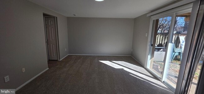 Building Photo - 6974 Knighthood Ln