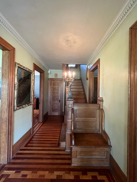 Building Photo - 409 E Main St