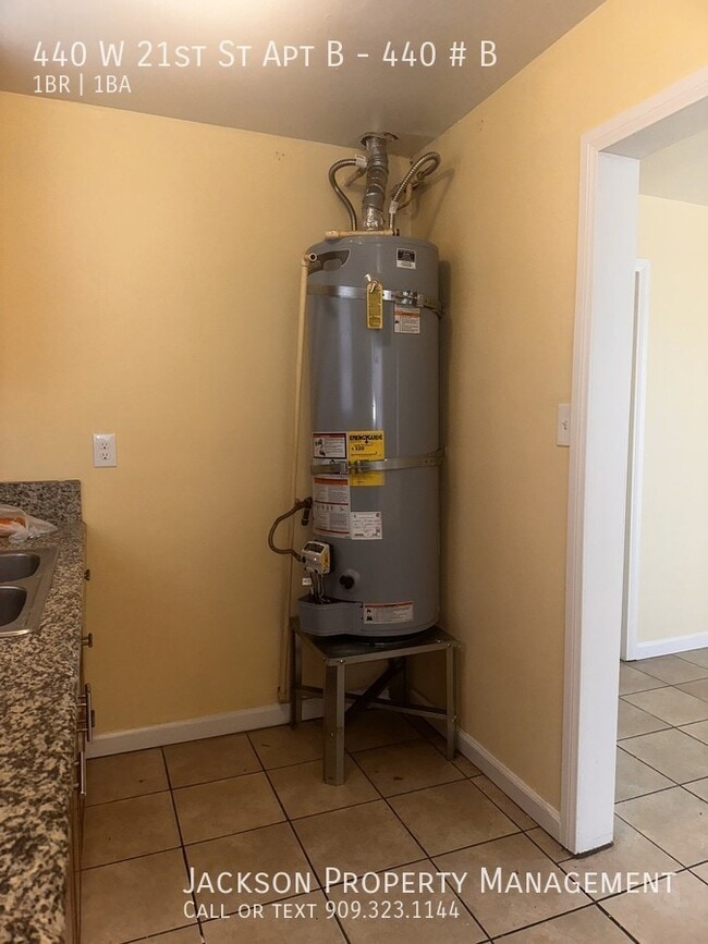 Building Photo - 440 W 21st St