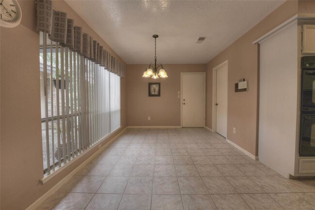 Building Photo - 5319 Windy Lake Dr