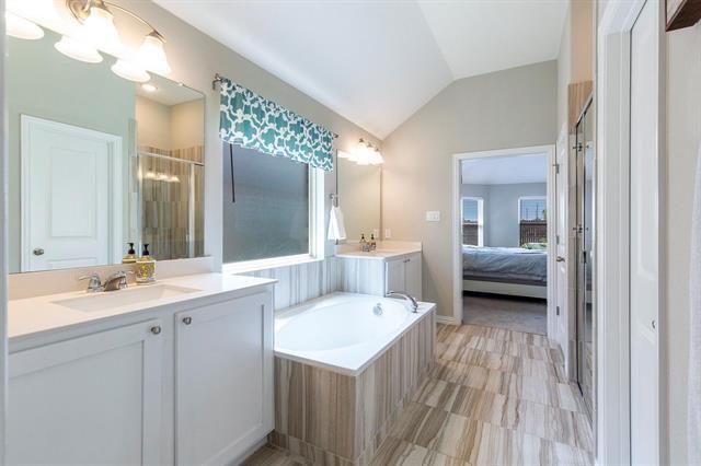 Building Photo - 4507 Cypress Dr