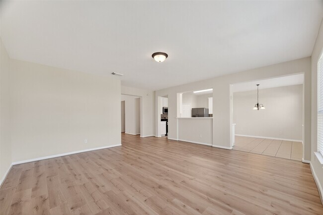 Building Photo - 2708 Calico Creek Ln