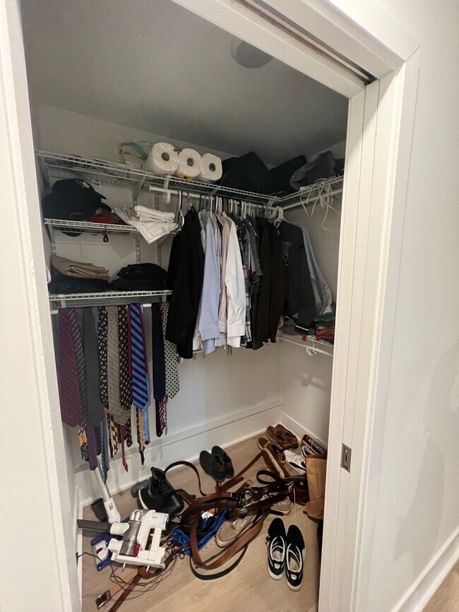 Building Photo - 1610 W Montgomery Ave