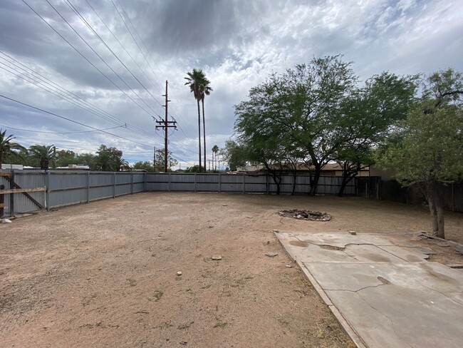 Building Photo - ar2601s