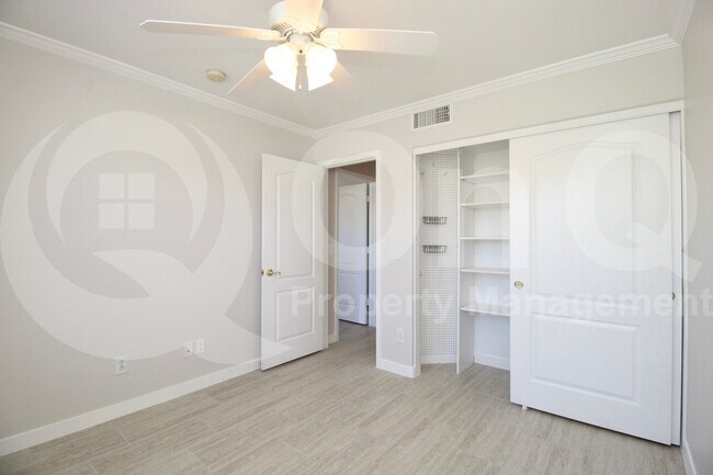 Building Photo - 22633 N Hance Blvd