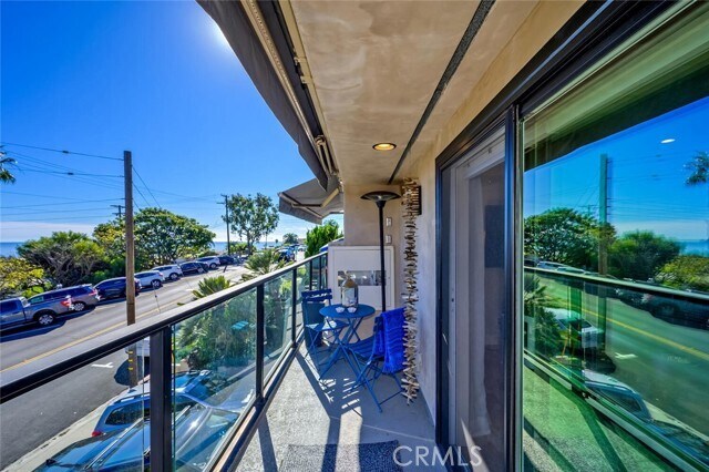 Building Photo - 174 Cliff Dr