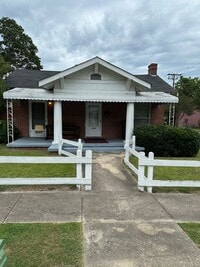 Building Photo - 2339 Schaul St