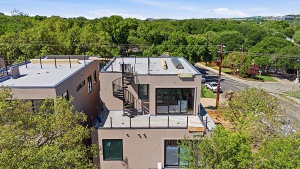 Building Photo - 1403 Barton Hills Dr