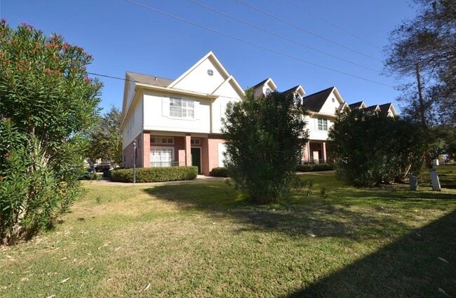 Building Photo - 2710 Grants Lake Blvd