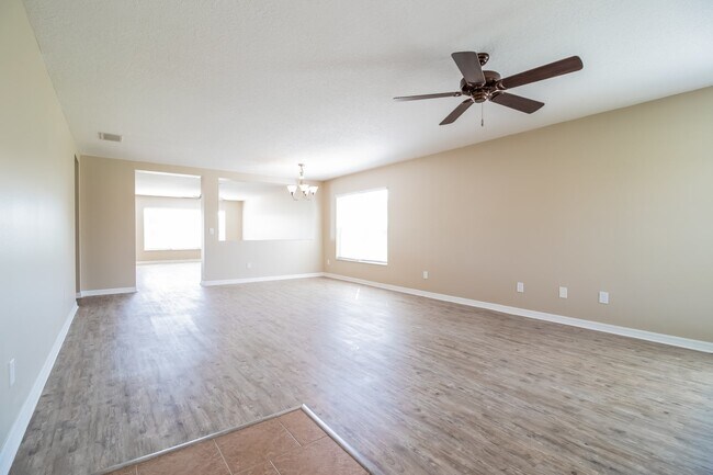Building Photo - 2677 Grassmoor Loop