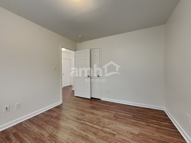 Building Photo - 3709 Chancellorsville Ct